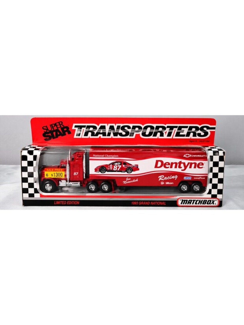 1993 Matchbox Joe Nemechek #87 Dentyne Super Star Transporter NIB CY104